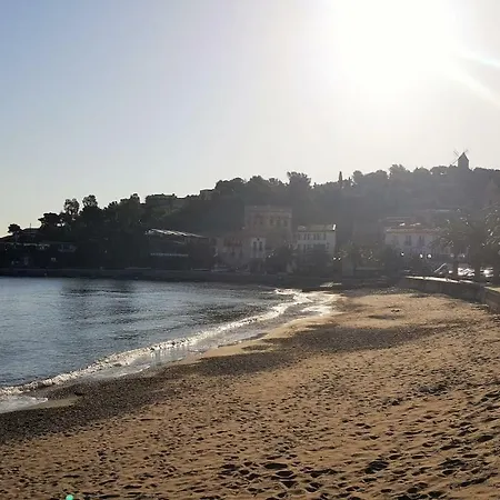 Flat T2 In Close Beaches And Trade 4vse6-21 Collioure